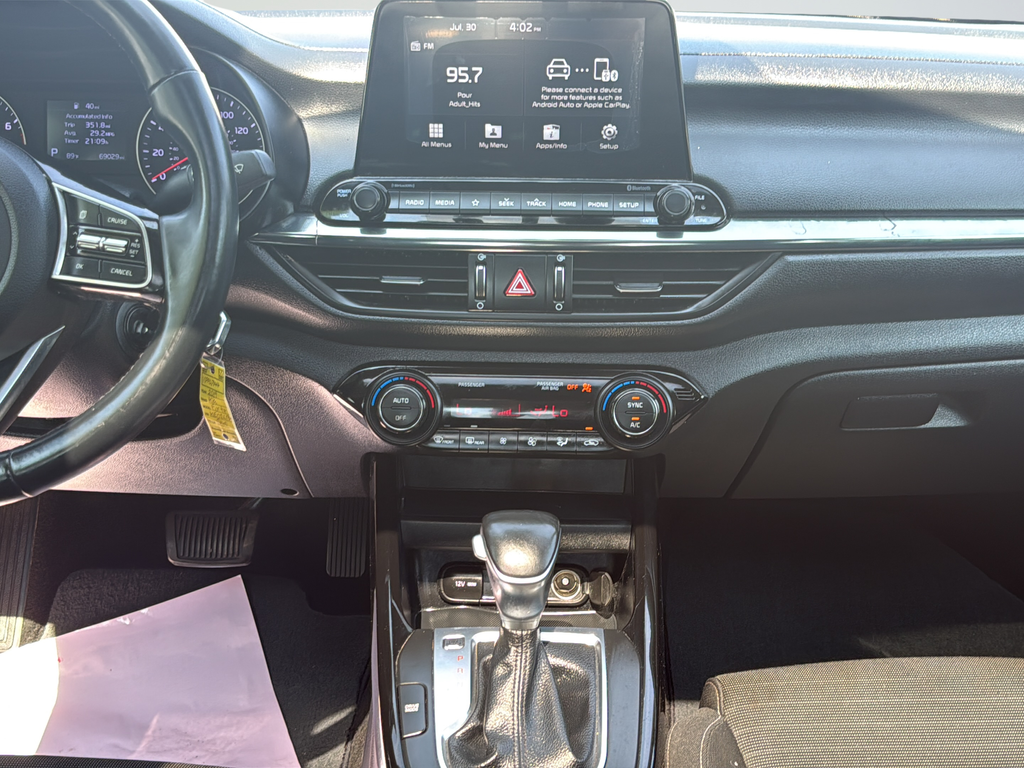 Used 2019 Blue Kia S image 34