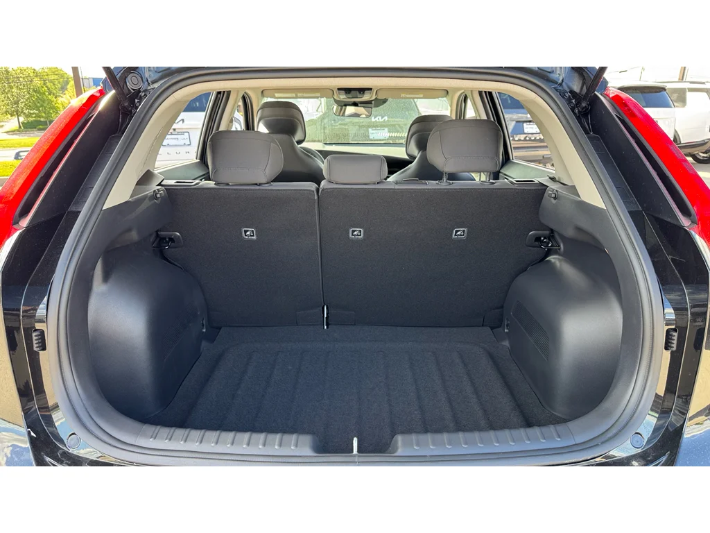 New 2026 Blk Kia LX image 8