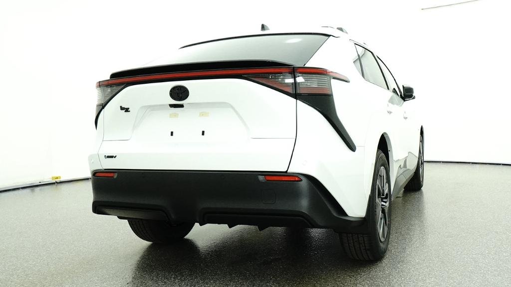 New 2026 Wind Chill Pearl Toyota XLE image 46
