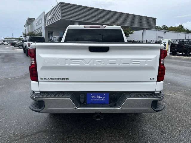 Used 2022 White Chevrolet LT image 24
