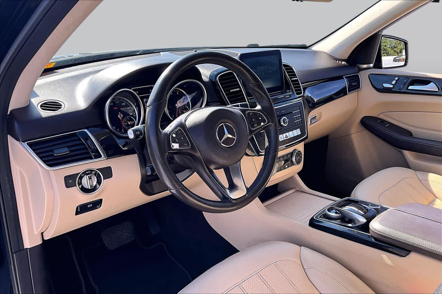 Used 2017 Black Mercedes-Benz GLE 350 image 17