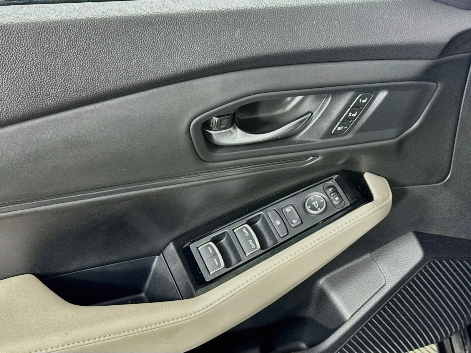 Used 2024 Gray Honda Touring image 22