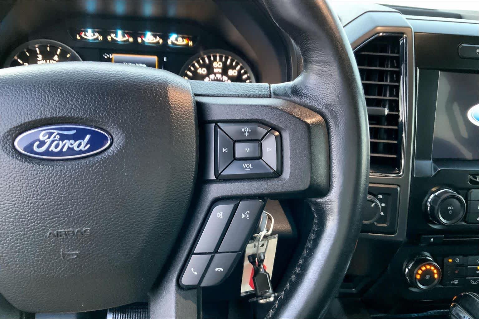 Used 2018 Shadow Black Ford XLT image 23
