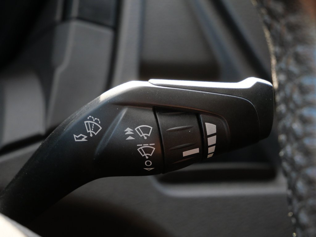 Used 2015 White Ford Base image 28