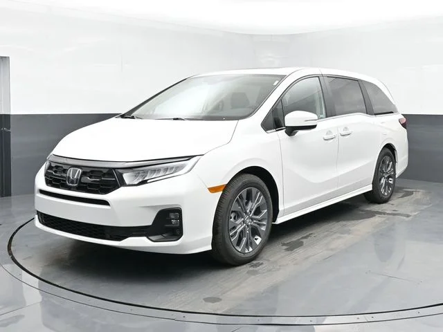 Used 2025 Platinum White Pearl Honda Touring image 5