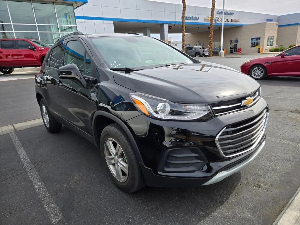Used 2022 Mosaic Black Metallic Chevrolet LT image 4