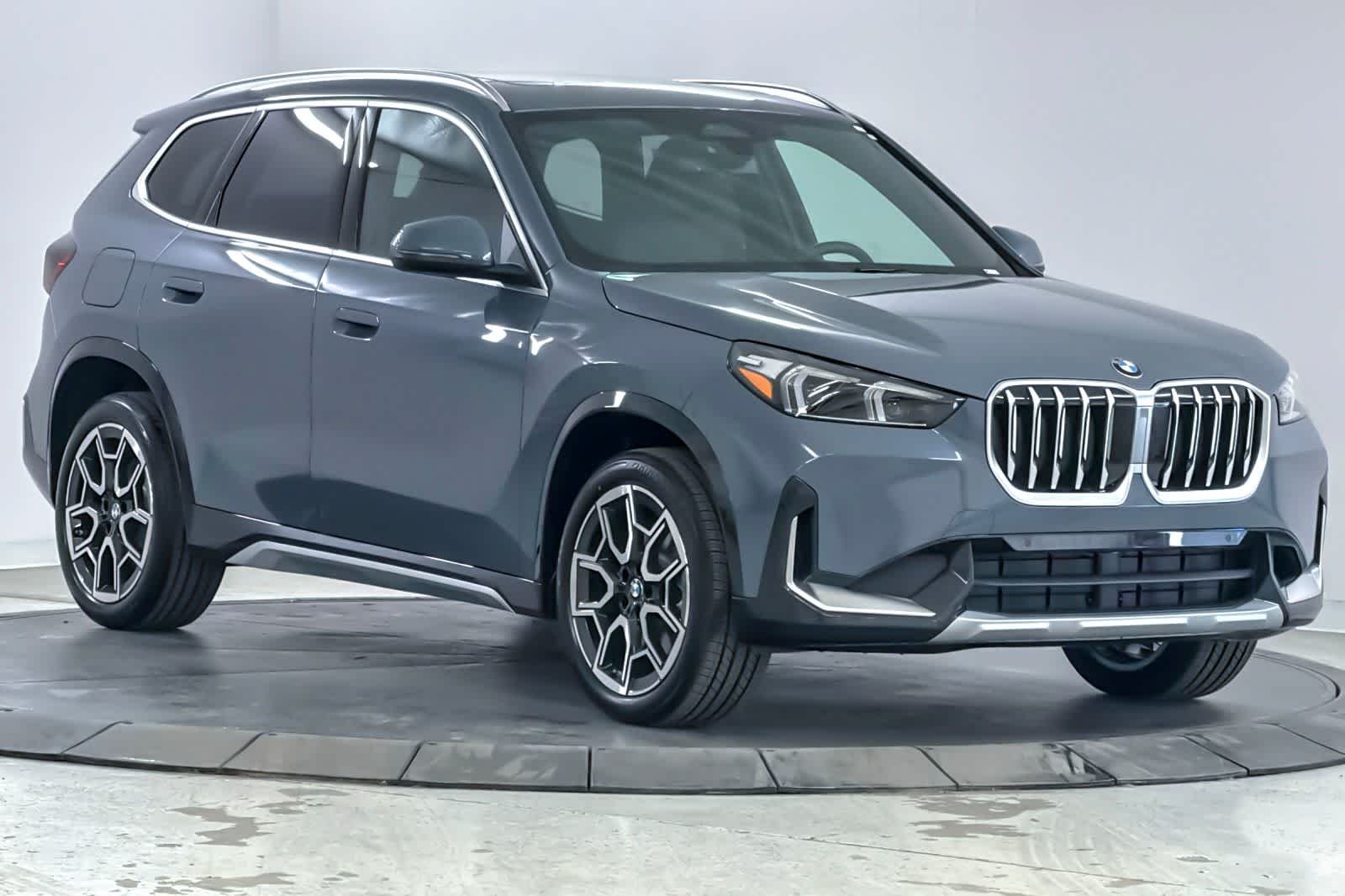New 2026 Storm Bay Metallic BMW xDrive28i image 9