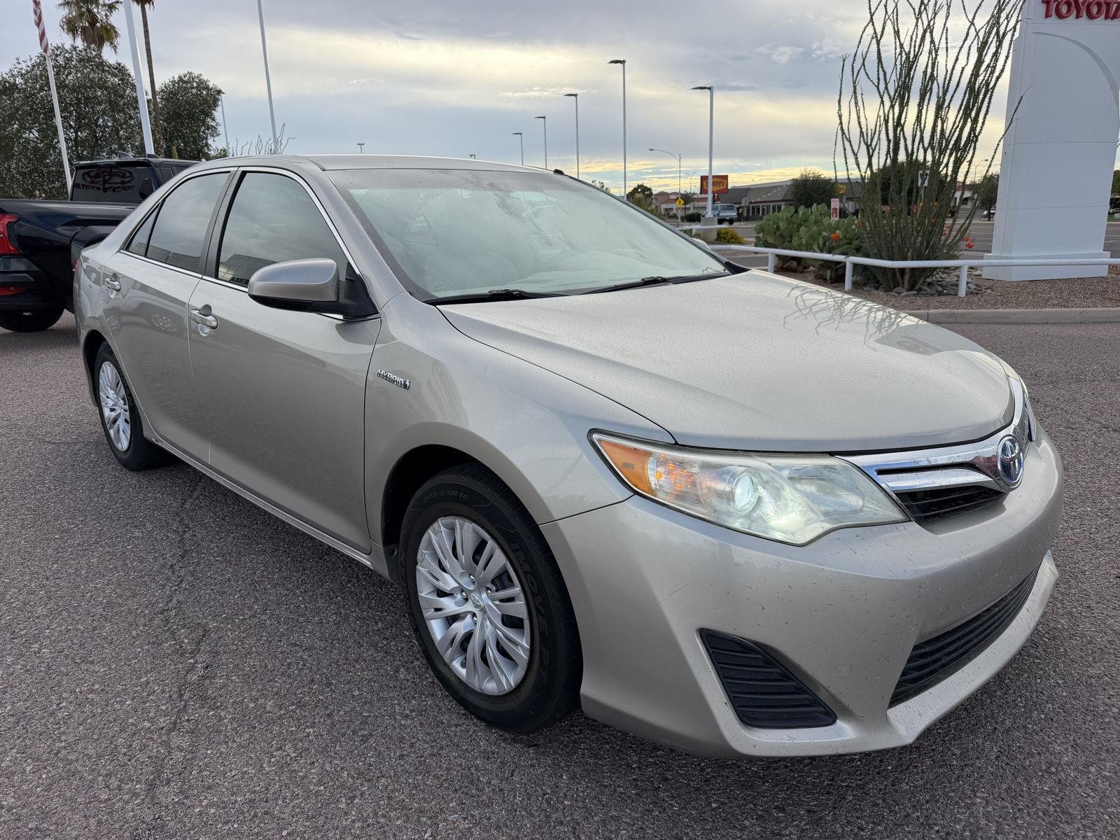 Used 2014 Creme Brulee Mica Toyota LE image 6