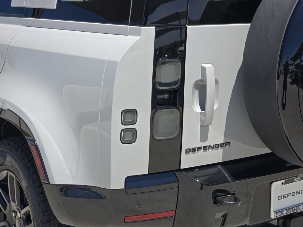 New 2026 Borasco Grey LAND ROVER X-Dynamic SE image 36