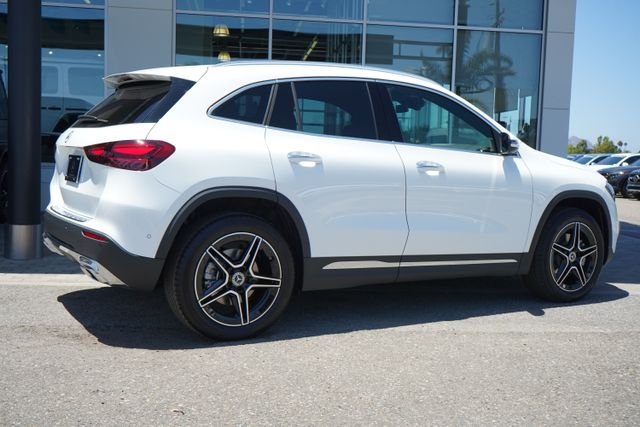 New 2026 Polar White Mercedes-Benz GLA 250 image 9
