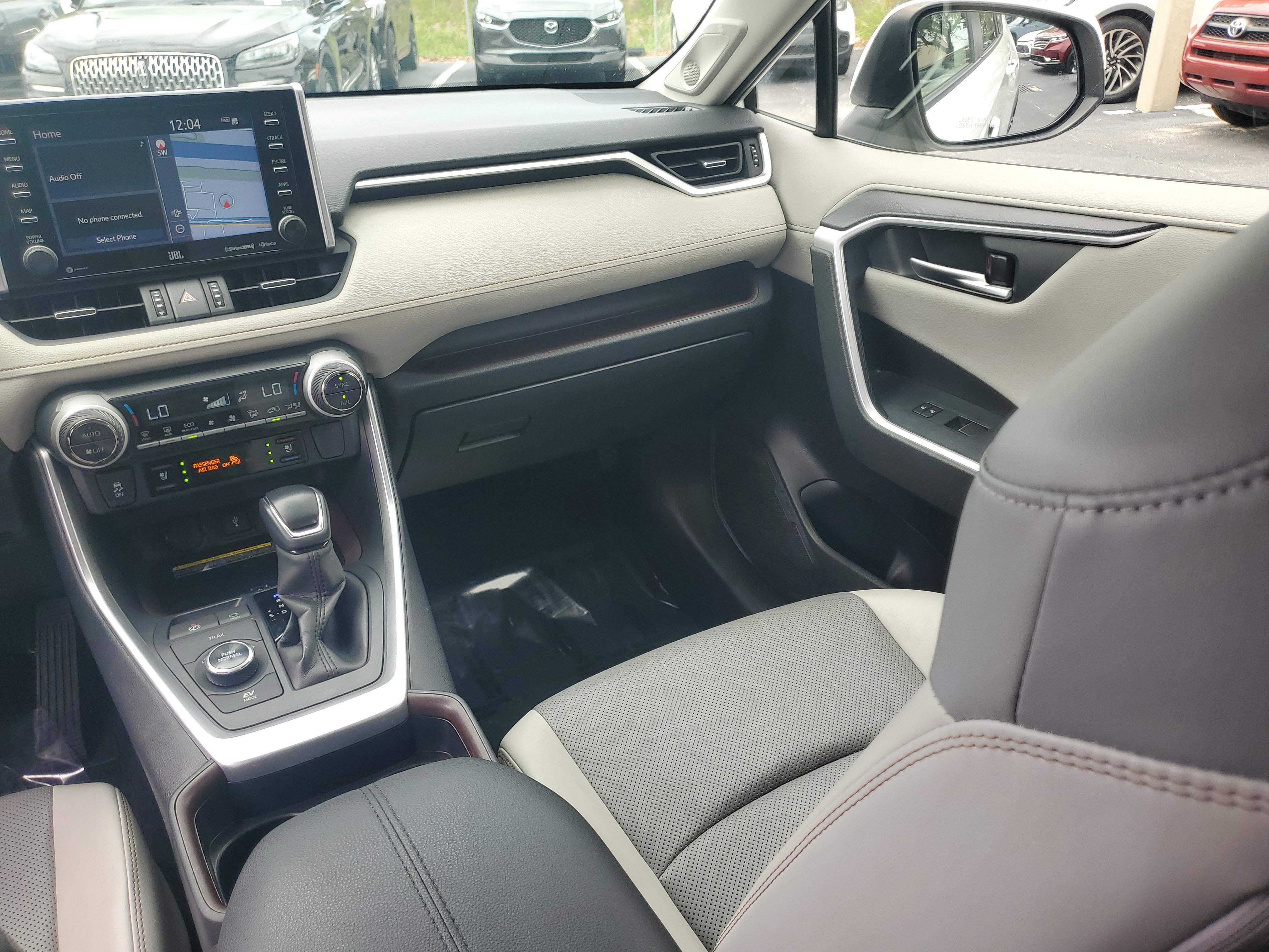 Used 2020 Blizzard Pearl Toyota Hybrid Limited image 19