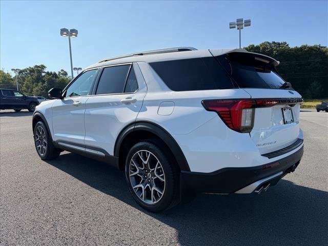 Used 2025 Star White Metallic Tri-Coat Ford Platinum image 3