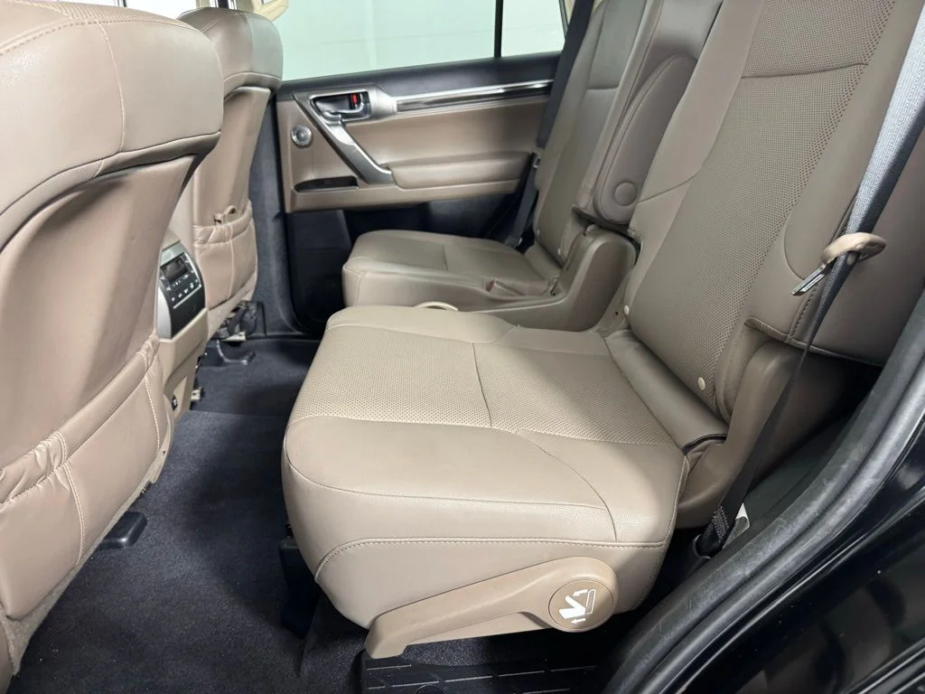 Used 2023 Onyx Black Lexus 460 image 24