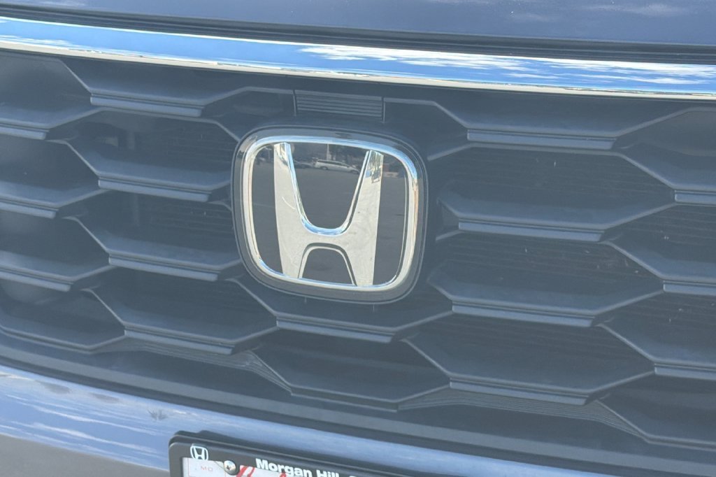 Used 2023 Modern Steel Metallic Honda EX-L image 41