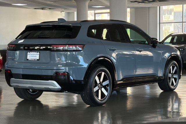 New 2026 Sonic Gray Pearl Honda Touring image 4