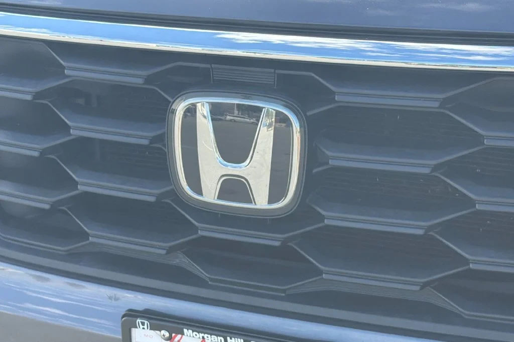 Used 2023 Modern Steel Metallic Honda EX-L image 42