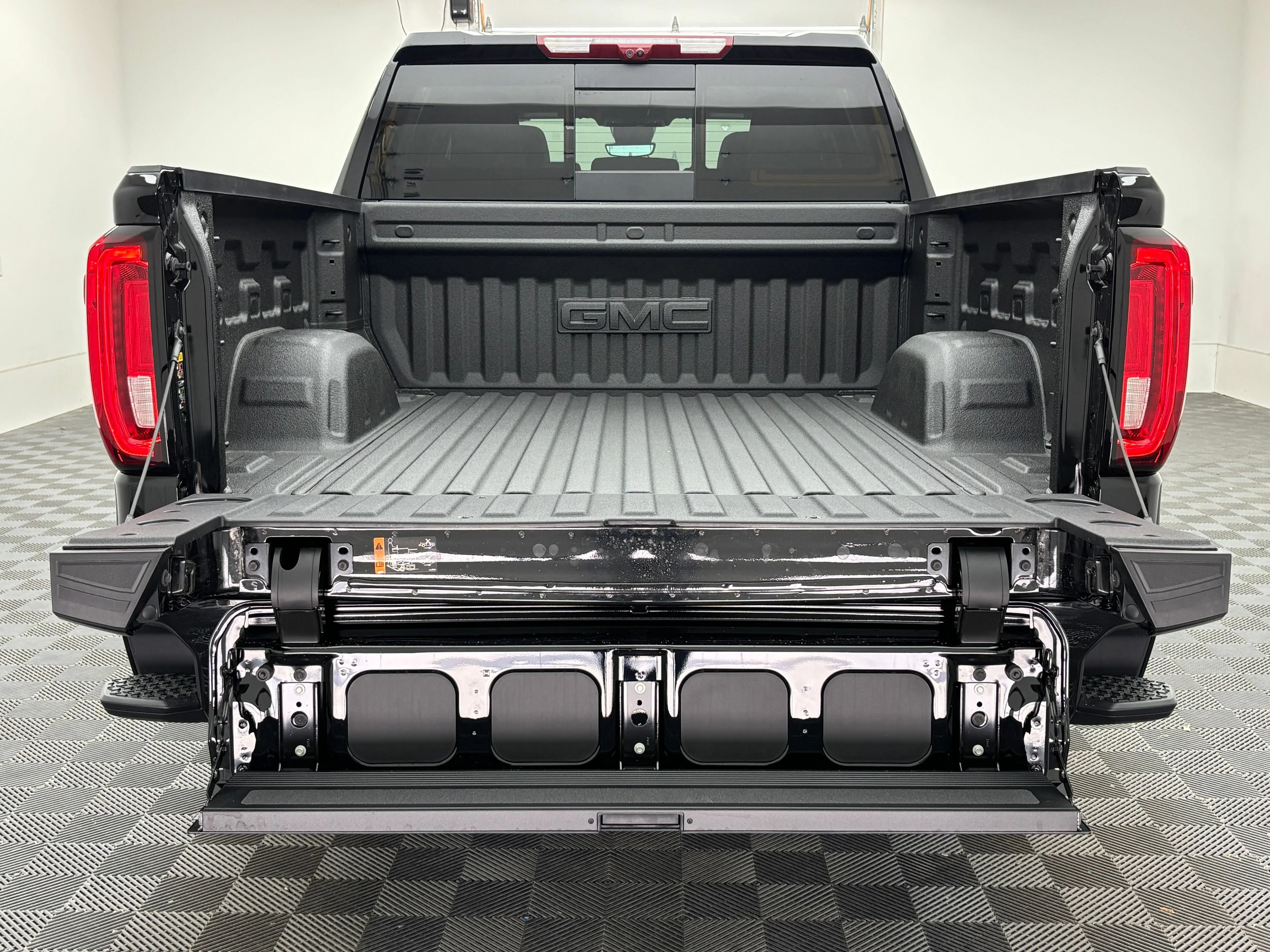 2026 GMC Sierra 1500 Denali - Photo 14