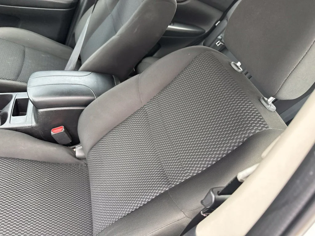 Used 2021 White Nissan S image 4