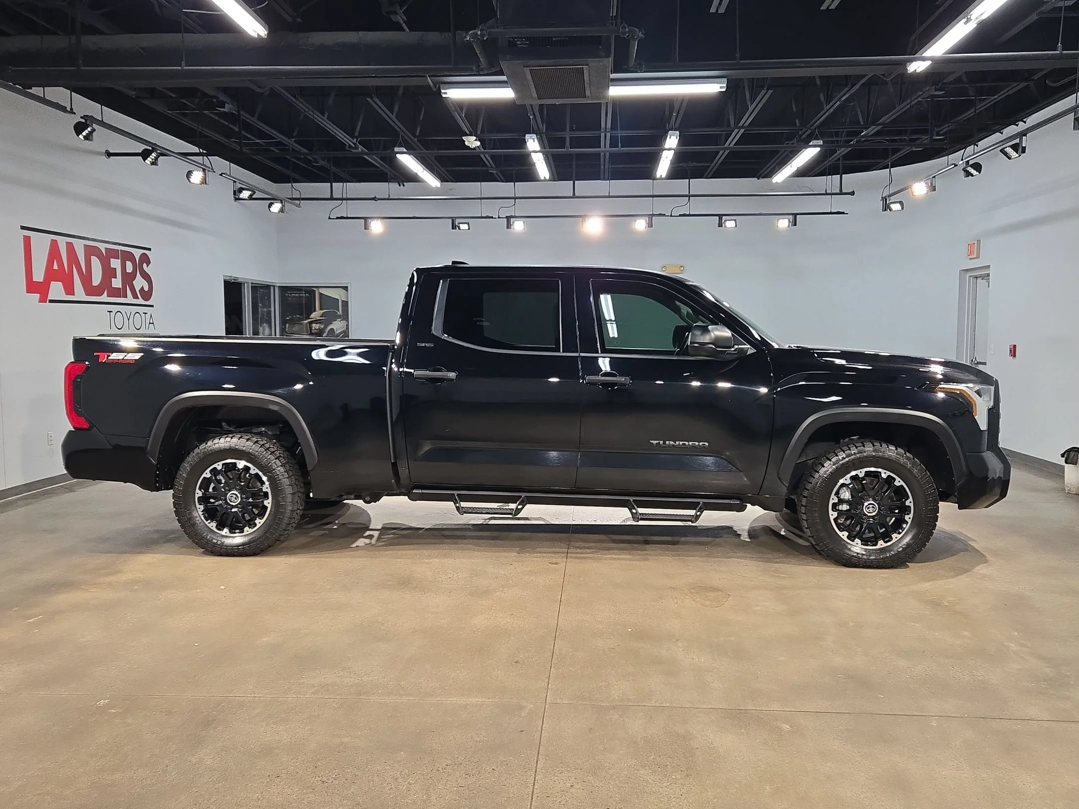 Used 2023 Midnight Black Metallic Toyota SR5 image 8