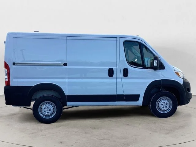 New 2026 Bright White Clearcoat Ram PROMASTER 1500 TRADESMAN CARGO VAN LOW ROOF 118