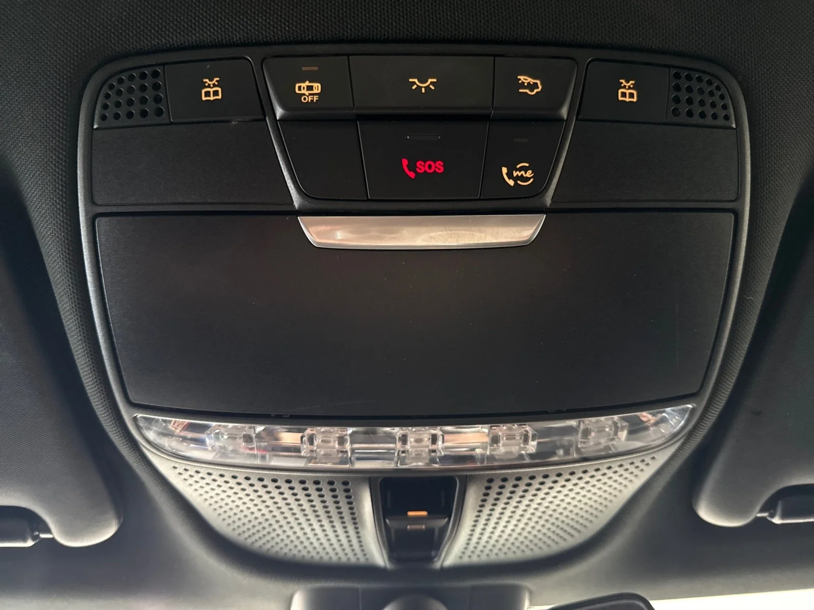 Used 2019 Polar White Mercedes-Benz 300 4MATIC® image 14