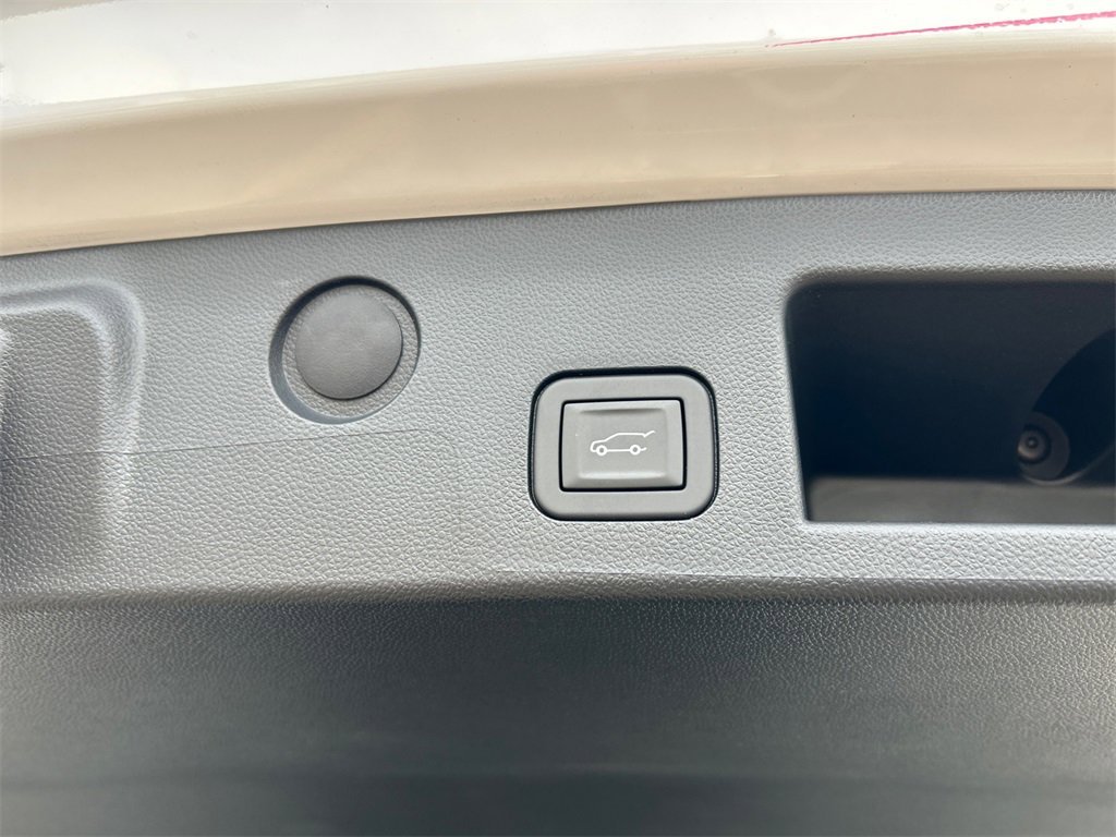 2026 GMC TERRAIN - Image 35