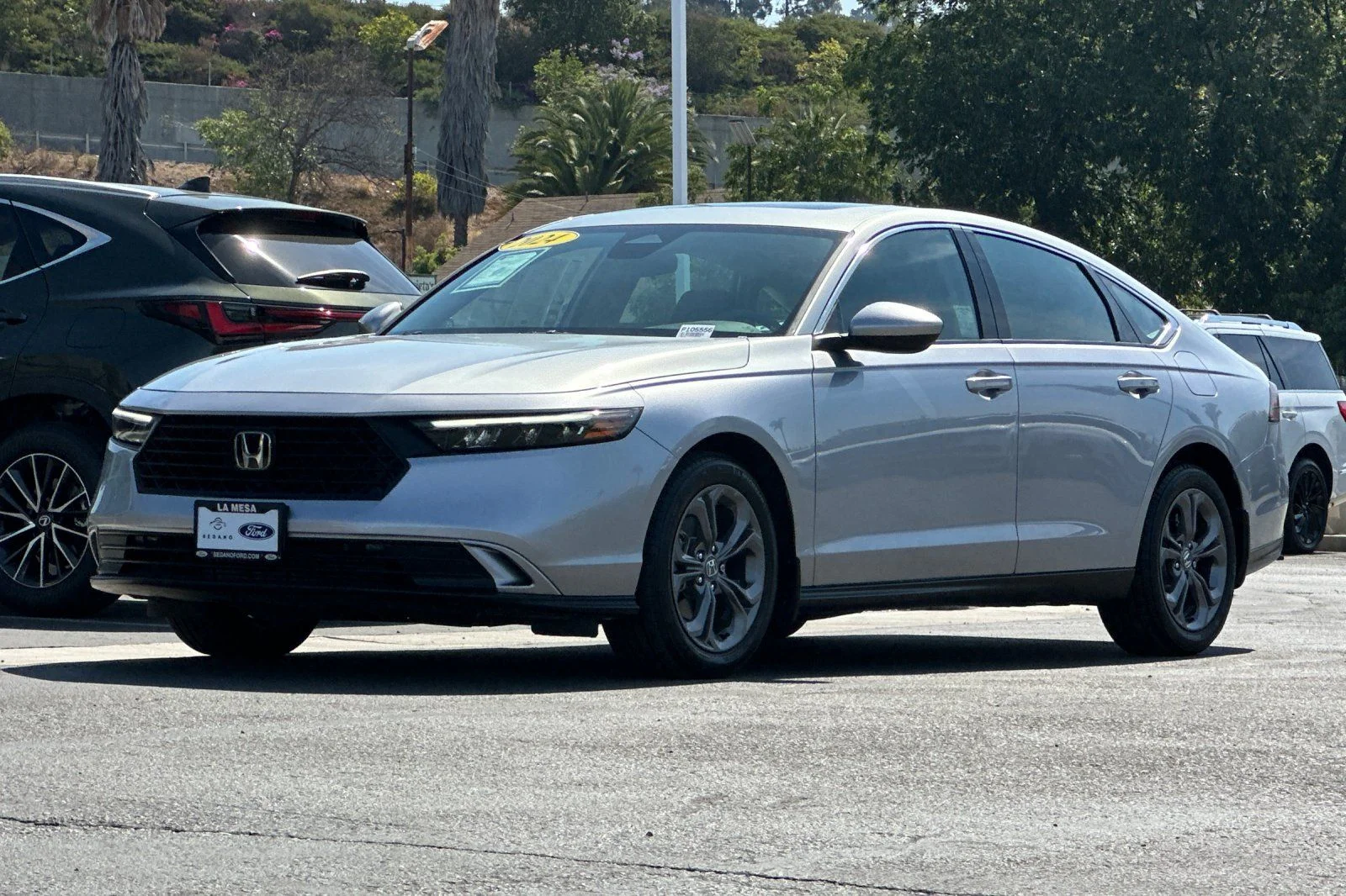Certified Used 2024 Platinum White Pearl Honda EX image 7