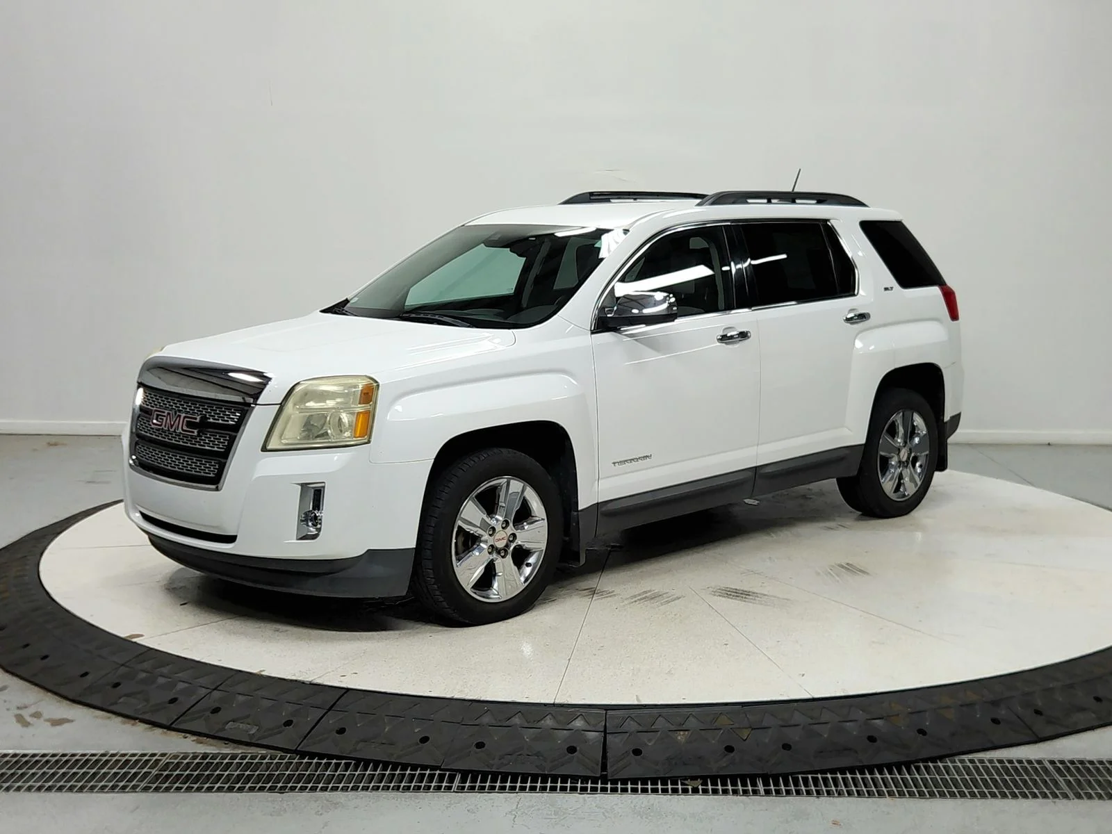 Used 2015 White GMC SLT-1 image 4