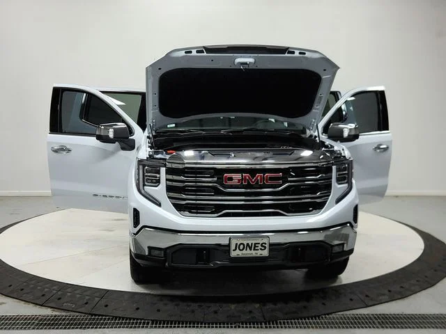 New 2026 White GMC SLT image 11