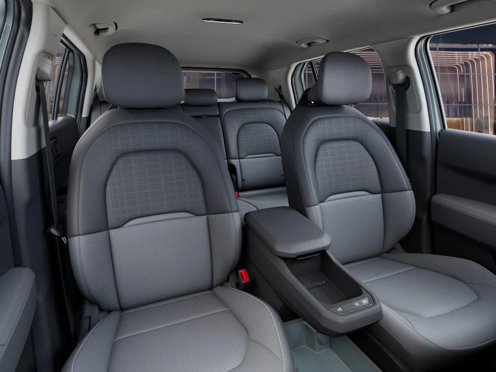 New 2027 Snow White Pearl Kia Wind image 15