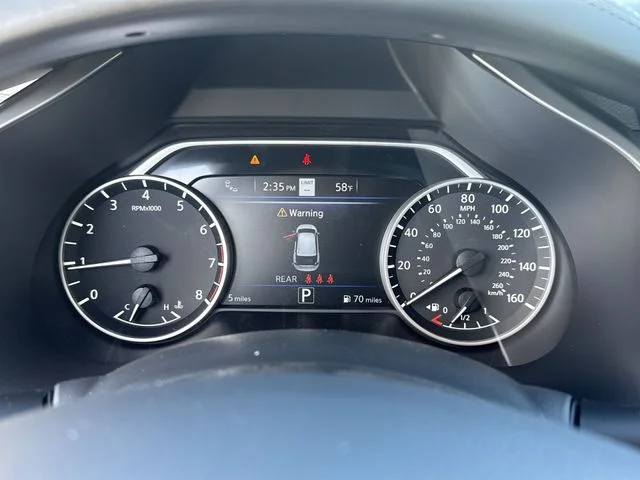 Used 2024 White Nissan Platinum image 19