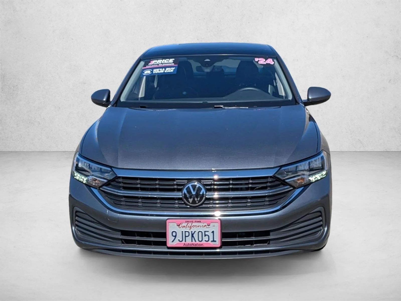 Used 2024 Silver/Gray Volkswagen SE image 2