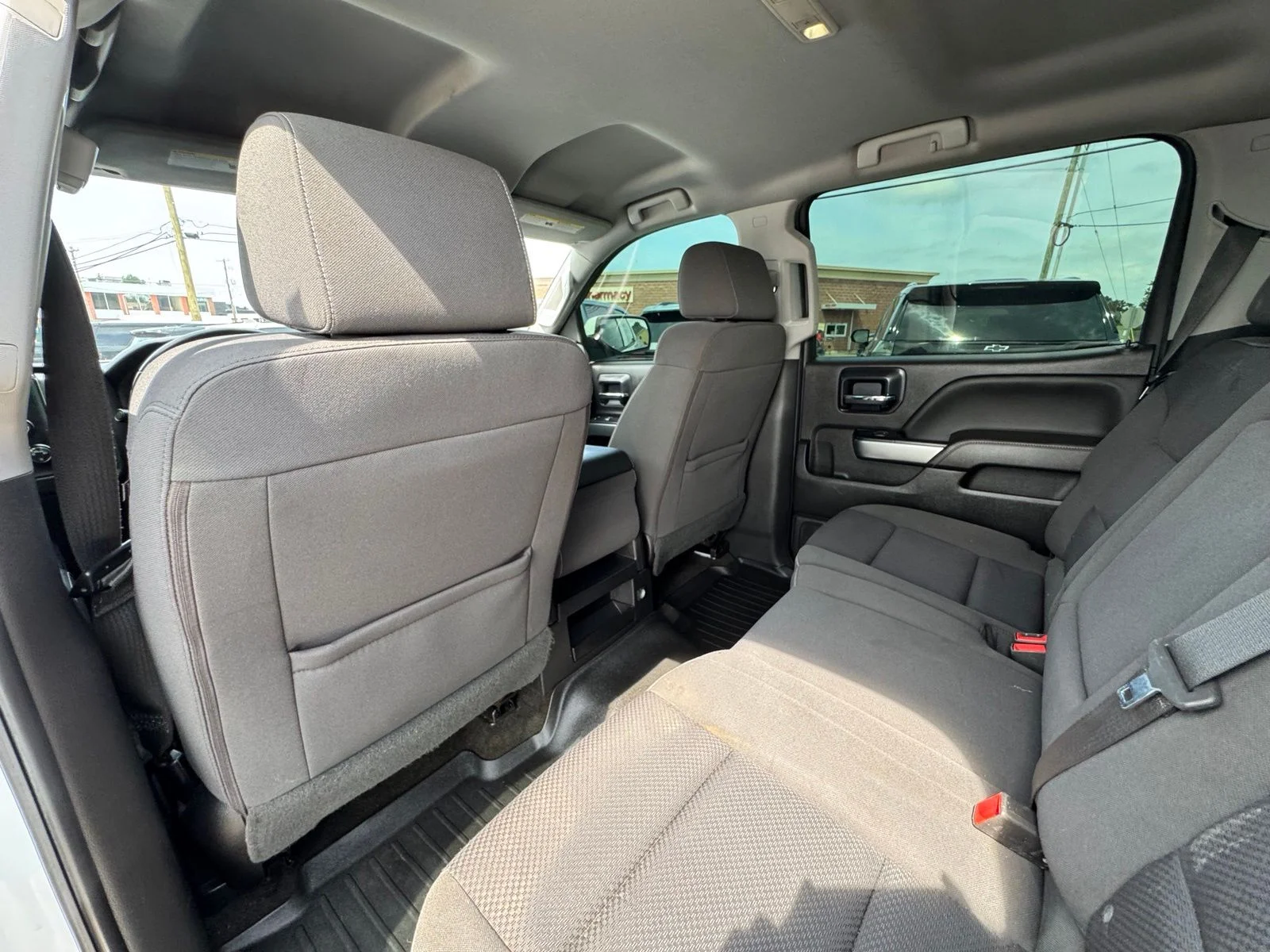 Used 2018 White Chevrolet LT image 25