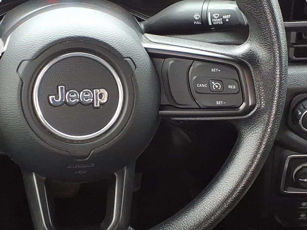 Used 2024 Anvil Clearcoat Jeep Sport image 11