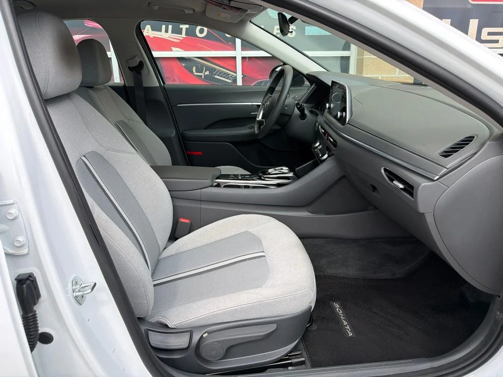 Used 2020 Gray Hyundai SEL image 20
