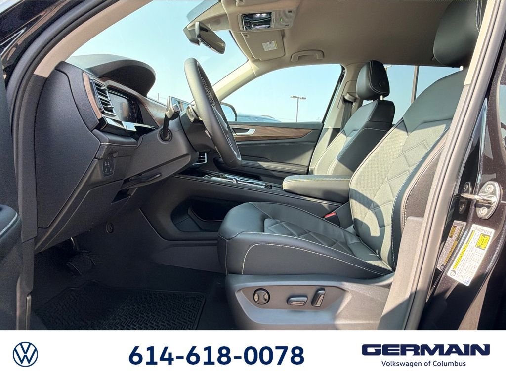 New 2026 Deep Black Pearl Volkswagen 2.0T SE w/Technology image 19