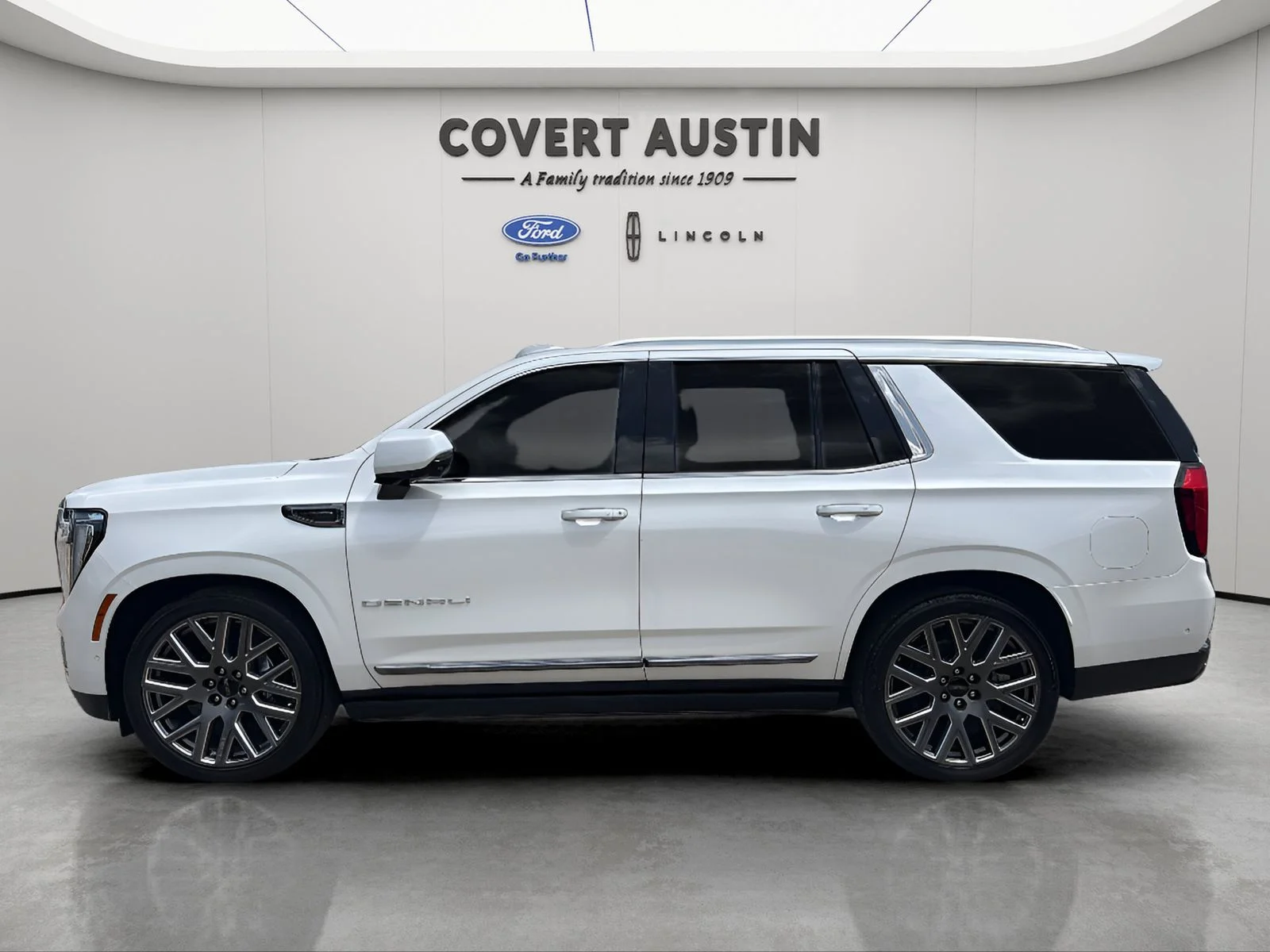 Certified Used 2025 White GMC Denali Ultimate image 3