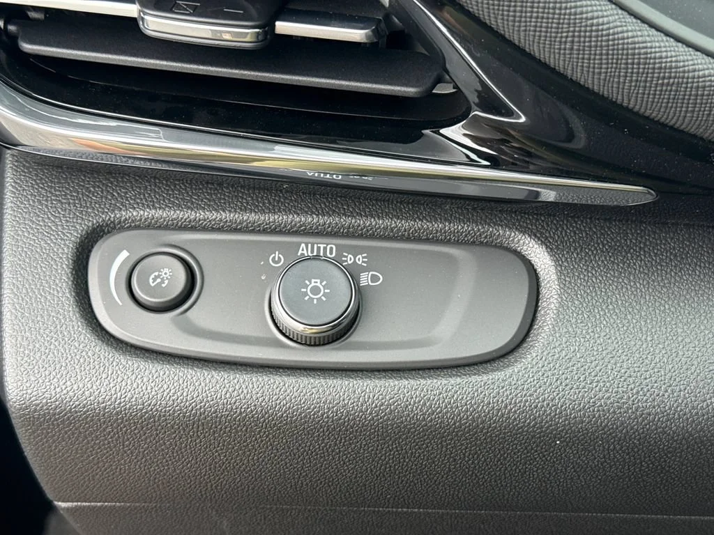 2026 Buick Envista Sport Touring - Photo 19