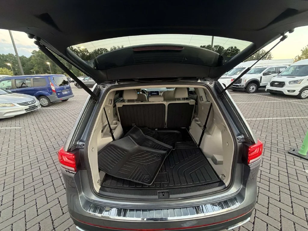 Used 2024  Volkswagen 2.0T SE image 28