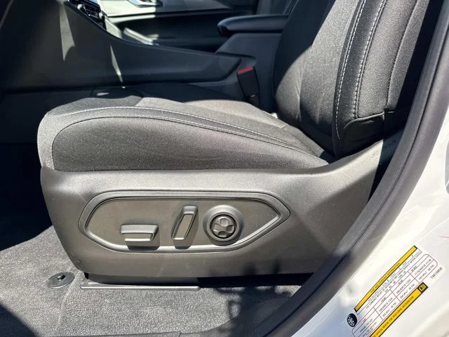 New 2026 White Jeep Laredo X image 16