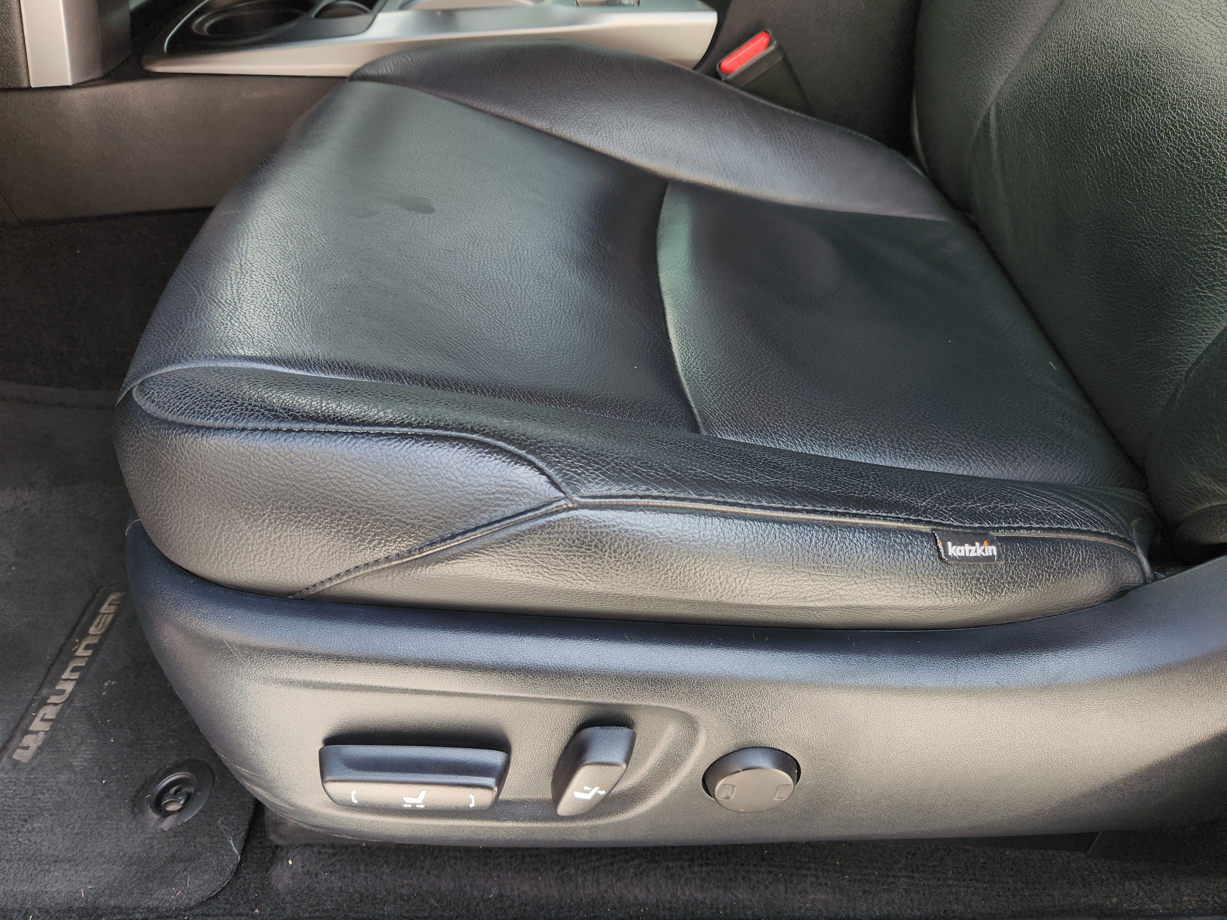 Used 2021 Magnetic Gray Metallic Toyota SR5 image 26