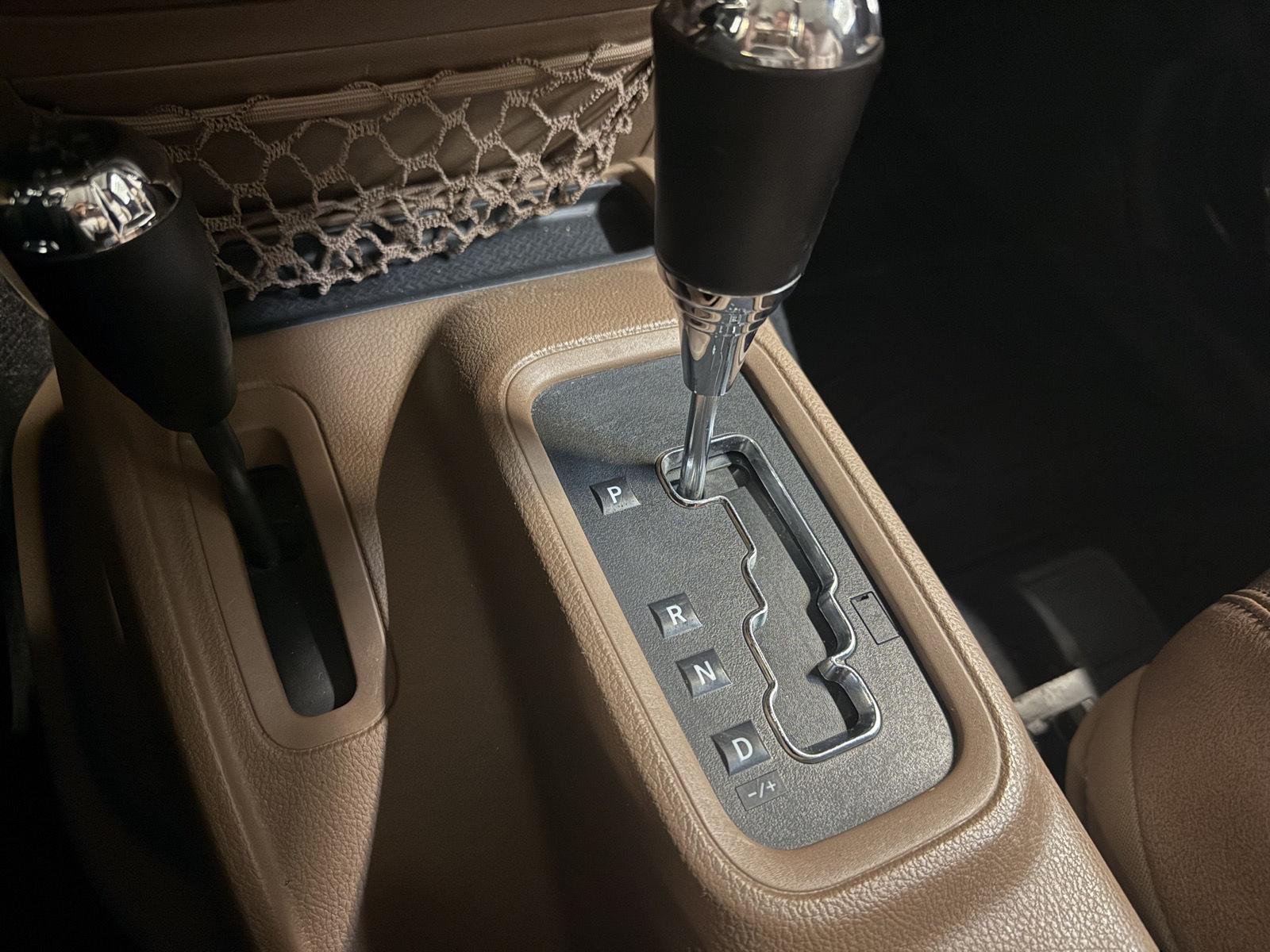 2018 Jeep Wrangler Sahara - Photo 15