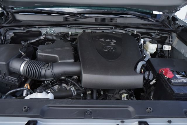 Used 2021  Toyota SR5 image 35