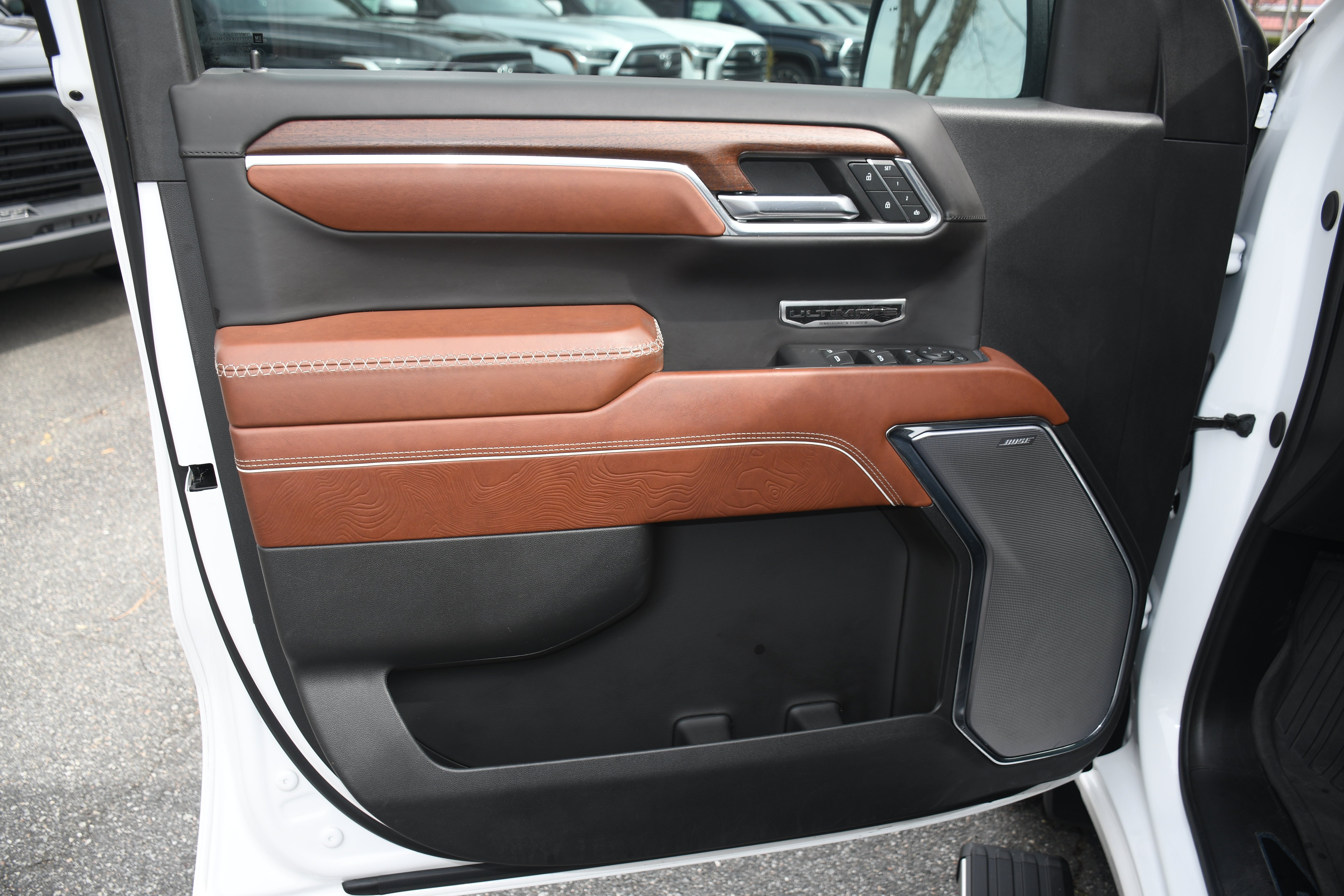 Used 2024 White GMC Denali Ultimate image 10