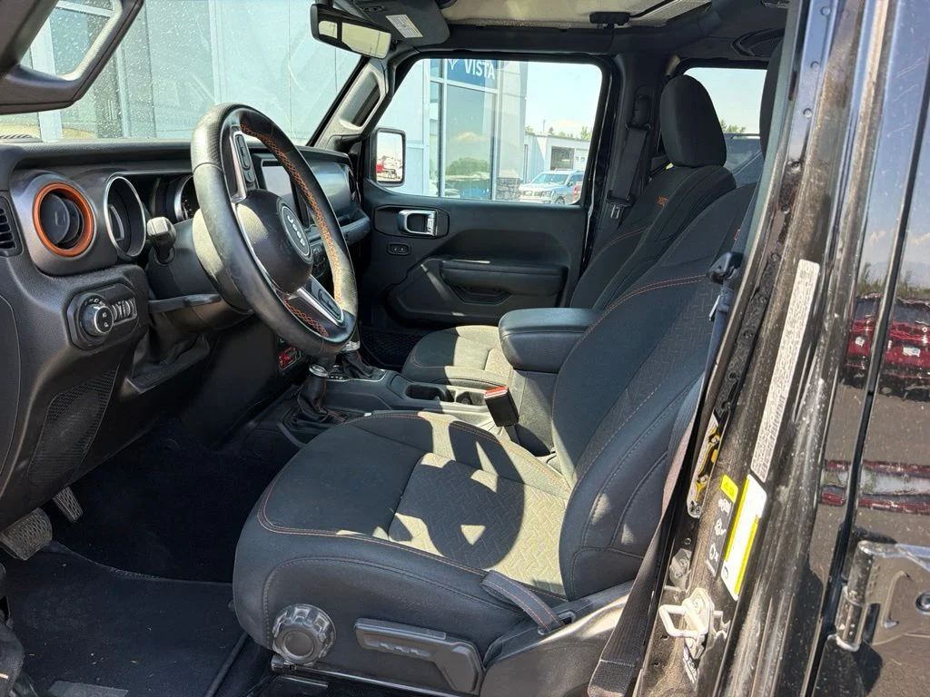 Used 2022 Black Clearcoat Jeep Mojave image 6