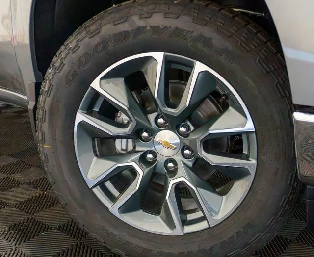 New 2026 Sterling Gray Metallic Chevrolet LT (2FL) image 8