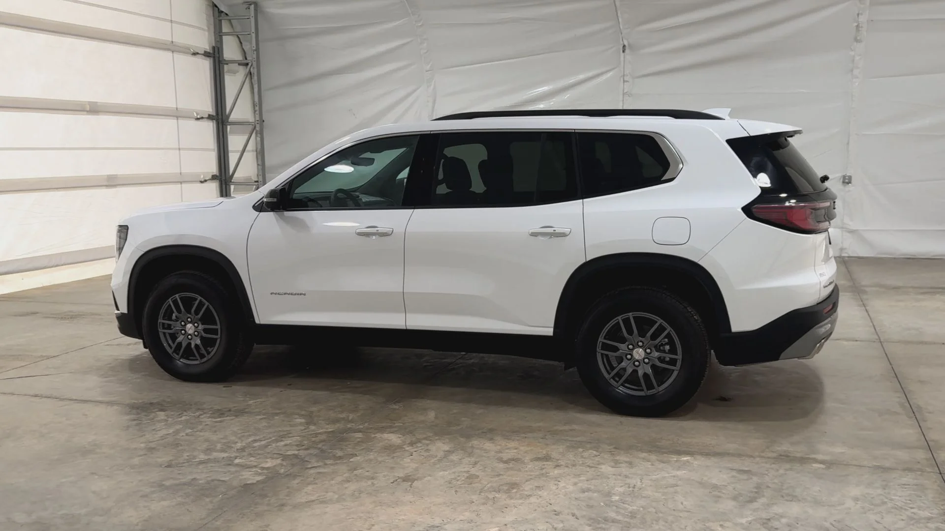 New 2026 Summit White GMC Elevation image 31