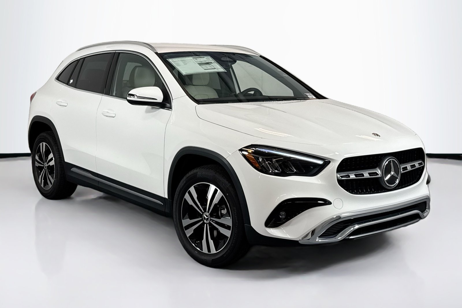 New 2026 Polar White Mercedes-Benz GLA 250 image 3