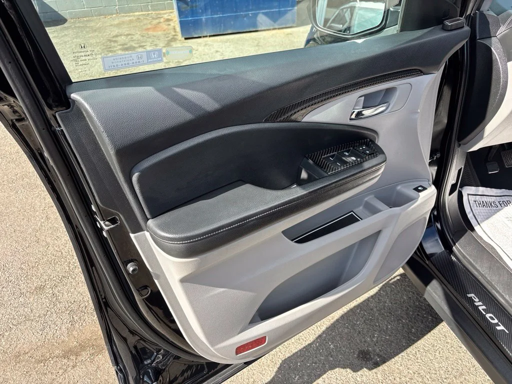 Used 2021 Black Honda EX image 10