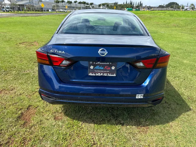 Used 2021 Blue Nissan 2.5 S image 6